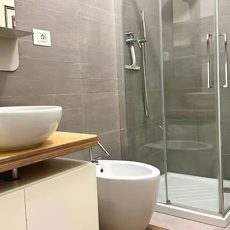 N292 - Grazioso Bilocale Di Design Lägenhet *